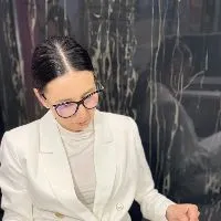 Dr. Andreea Mihu