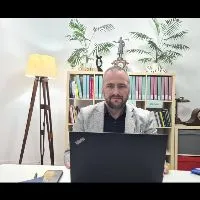 Dr. Bogdan Varariu