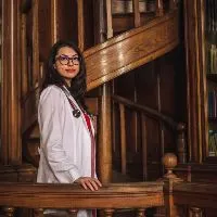 Dr. Andra Postelnicu