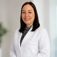 Dr. Marcela Nicolau