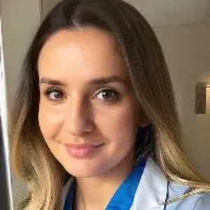 Fotografia de profil a Dr. Alexandra Dorobantu