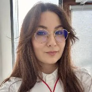 Fotografia de profil a Dr. Alina-Gabriela Nedelia-Kerekes