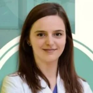 Fotografia de profil a Dr. Andra-Raluca Ardelean