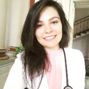 Fotografia de profil a Dr. Cosmina Gogoncia