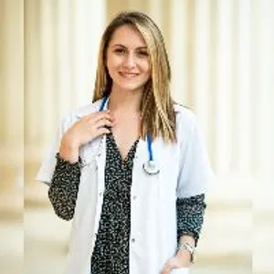 Fotografia de profil a Dr. Andreea Iuliana Petcu