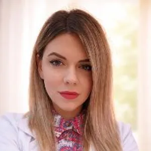 Fotografia de profil a Dr. Teodora Radu
