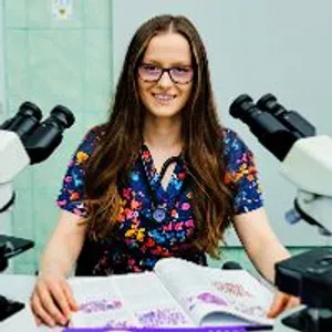 Fotografia de profil a Dr. Silvia Budei