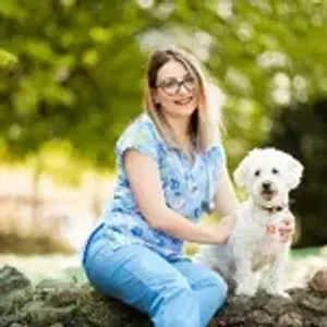 Fotografia de profil a Dr. Elena Caravan