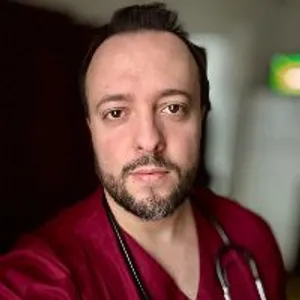 Fotografia de profil a Dr. Andrei Pintiliescu