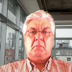 Fotografia de profil a Dr. Iulian Țecu