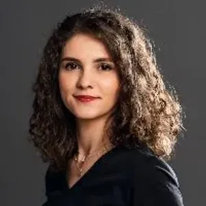 Fotografia de profil a Dr. Loredana-Georgiana Dărăban