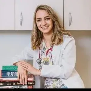 Fotografia de profil a Dr. Ioana Alexandra Vangheli