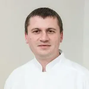 Fotografia de profil a Dr. Marius Valentin Condruț