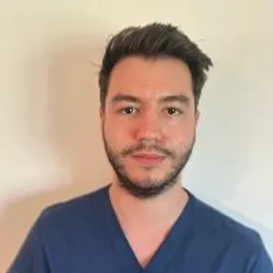 Fotografia de profil a Dr. Adrian Stefanescu