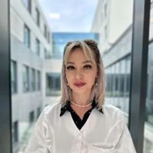 Fotografia de profil a Dr. Andreea Popa