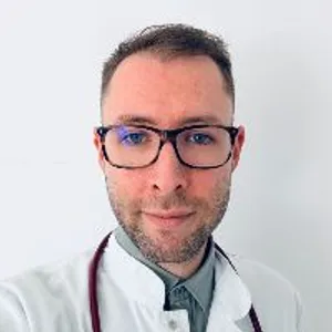 Fotografia de profil a Dr. Vlad Vinereanu