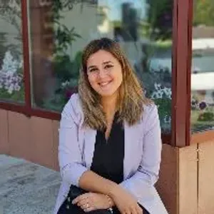 Fotografia de profil a Dr. Cristina Andronache