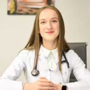 Fotografia de profil a Dr. Roxana Făgăraș