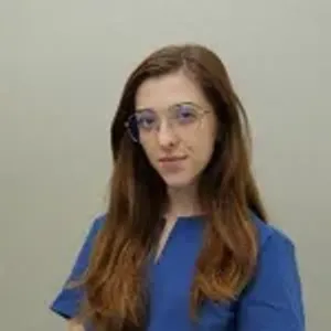 Fotografia de profil a Dr. Andreea Munteanu
