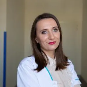 Fotografia de profil a Dr. Crina Ioana Radulescu
