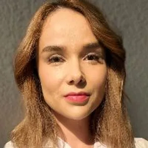 Fotografia de profil a Dr. Casandra Safta
