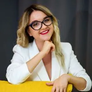 Fotografia de profil a Dr. Alina Dragnea