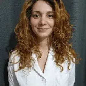Fotografia de profil a Dr. Mihaela Georgescu