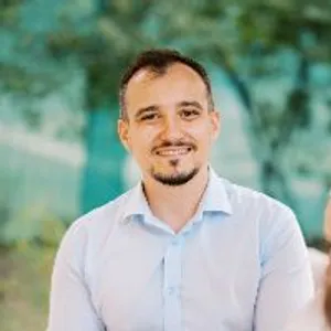 Fotografia de profil a Dr. Ionut Vlad