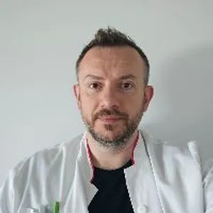 Fotografia de profil a Dr. Codrut Leah
