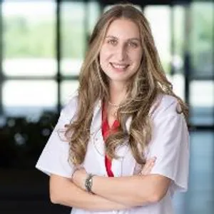 Fotografia de profil a Dr. Romina Diaconu