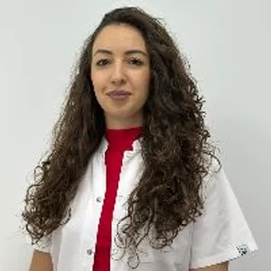 Fotografia de profil a Dr. Adelina Georgiana Coravu