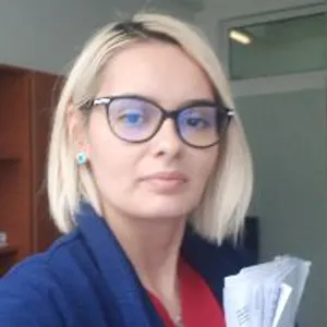 Fotografia de profil a Dr. Gabriela Denis Obreja