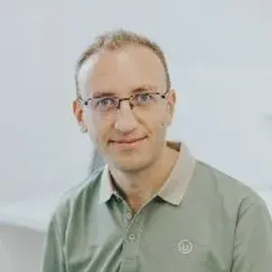 Fotografia de profil a Dr. Maier Marius