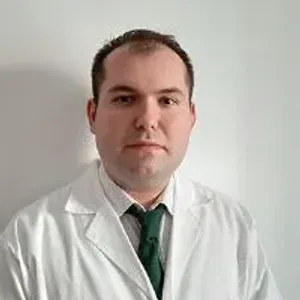 Fotografia de profil a Dr. Ioan-Cristian Lupescu