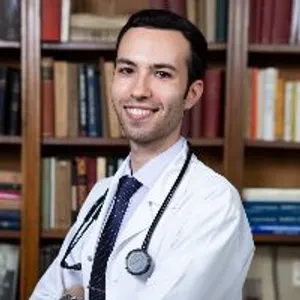 Fotografia de profil a Dr. Adrian Alin Lupașcu
