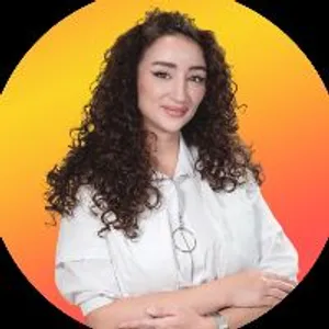 Fotografia de profil a Dr. Roxana Bratescu