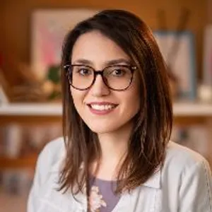 Fotografia de profil a Dr. Mădălina Gheorghe