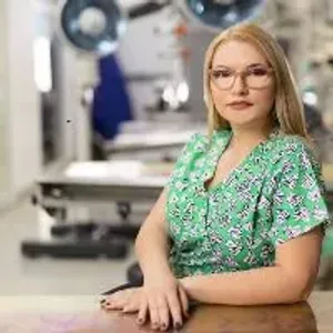 Fotografia de profil a Dr. Ana-Maria Mihai