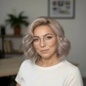 Fotografia de profil a Psih. Emma Sirbu