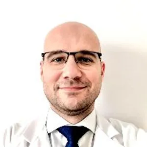 Fotografia de profil a Dr. Vlad-Marius Gadiuta