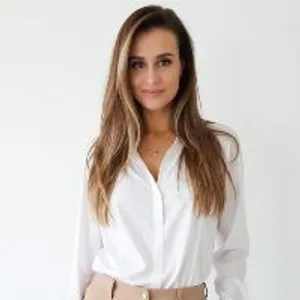 Fotografia de profil a Dr. Alice Olaru