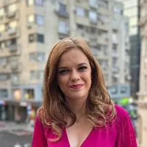 Fotografia de profil a Dr. Andreea Stoenescu