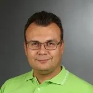 Fotografia de profil a Dr. Bogdan Radu