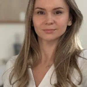 Fotografia de profil a Dr. Georgiana Brânză