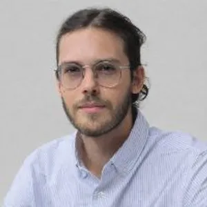 Fotografia de profil a Dr. Vlad-Andrei Smochină