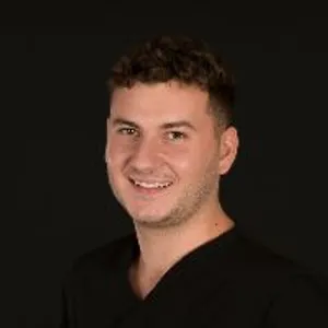 Fotografia de profil a Dr. Darius Răzvan Dumuța
