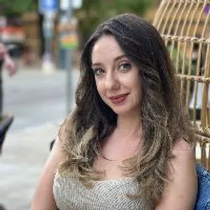 Fotografia de profil a Dr. Alessandra Turbatu Balan