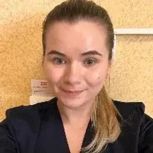 Fotografia de profil a Dr. Alexandra-Mădălina Bizdu-Branovici