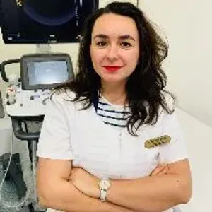 Fotografia de profil a Dr. Cristina Blaga