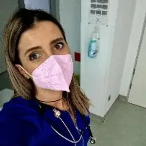 Fotografia de profil a Dr. Alexandra Maria Ulmeanu
